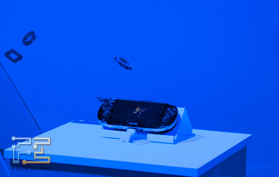 PS Vita на выставке Игромир 2011