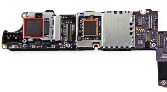 Qualcomm MDM6610 выделен красным