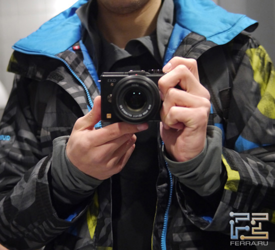 Panasonic Lumix GX1 + Leica DG Summilux 25/1.4: ISO 1600, 25 мм, 1/50, f/1.8