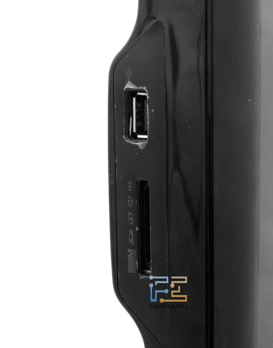Карт-ридер и USB-разъёмы на левом торце Acer DX241H
