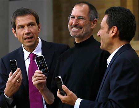 Первый iPhone пришел в Германию