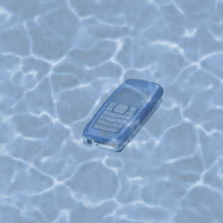 Телефон под водой