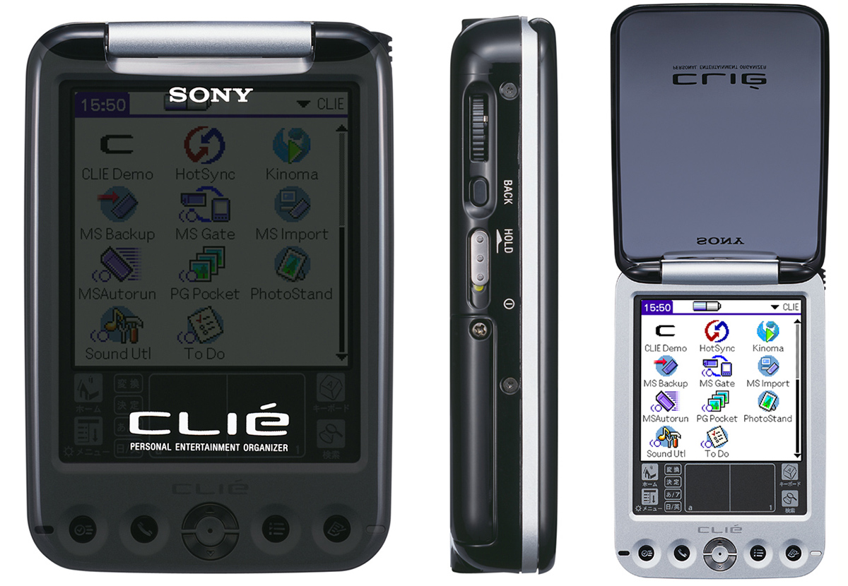 27 января в истории: первая игровая приставка, Sony Clie SJ33 и первый Apple iPad