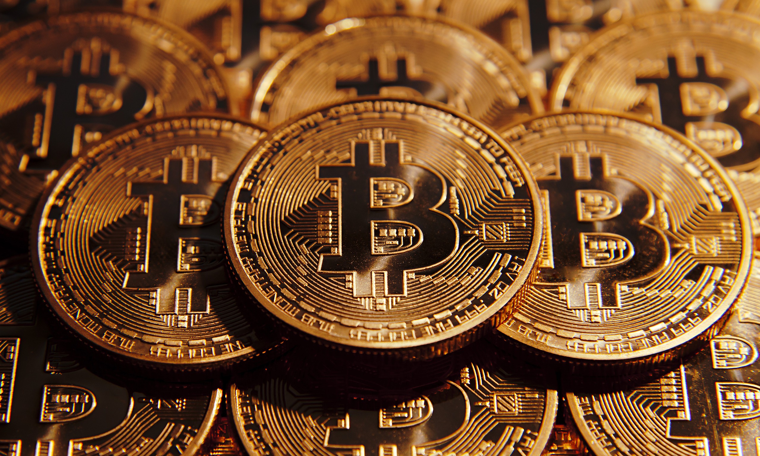 Стоимость Bitcoin превысила 1000 долларов