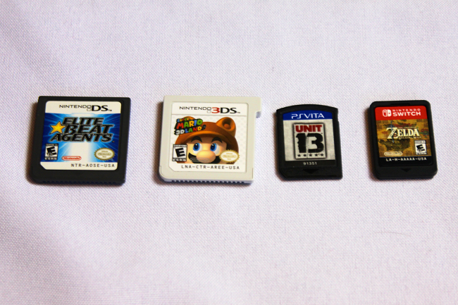 В Интернете сравнили упаковки и носители игр для Nintendo Switch
