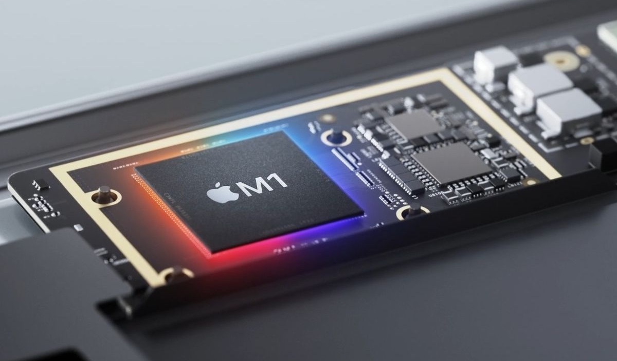 Apple     M1    SSD