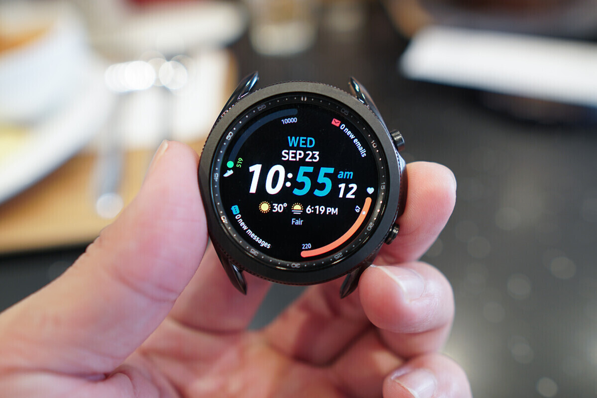            Samsung Galaxy Watch 4