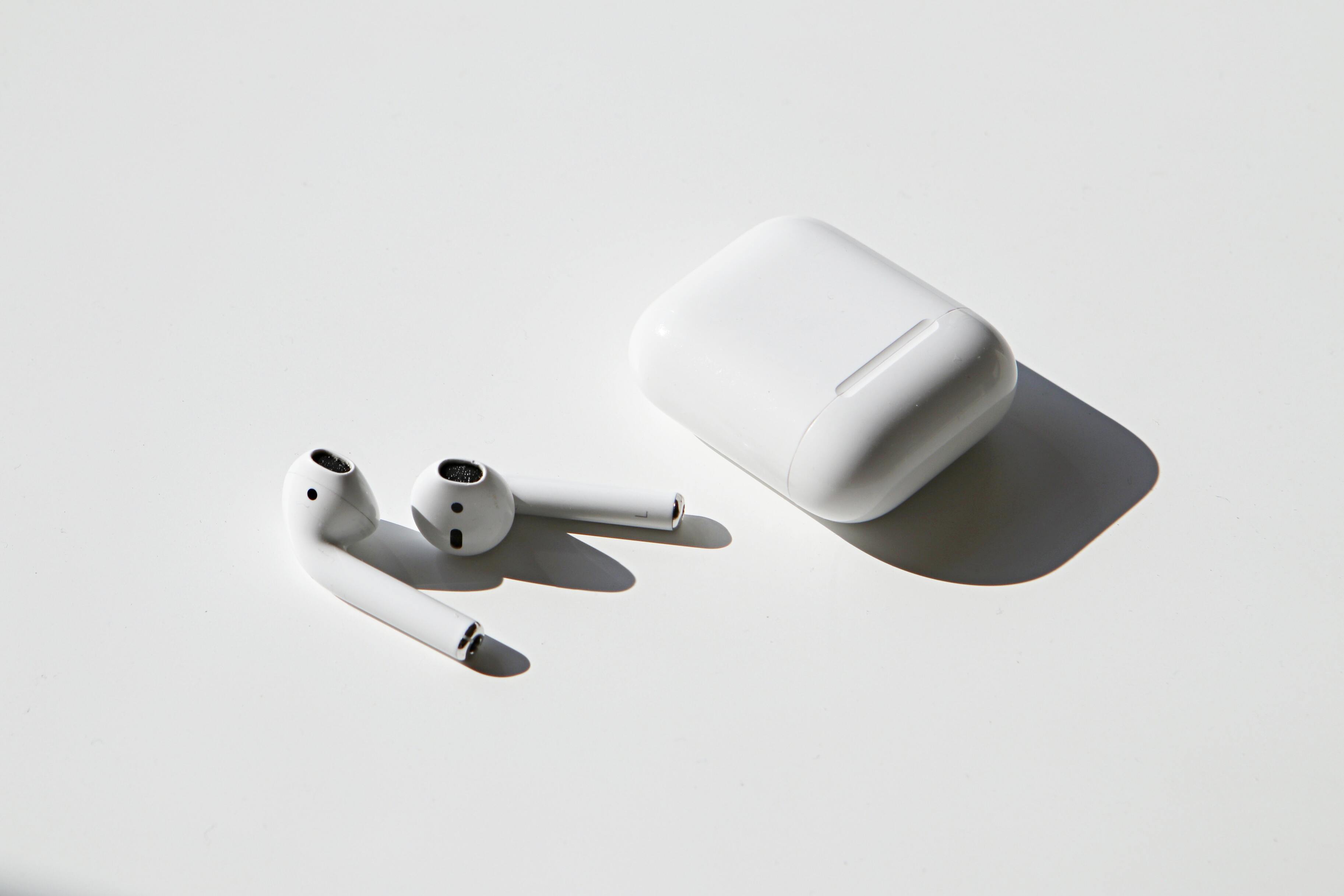 : Apple     AirPods  2021 