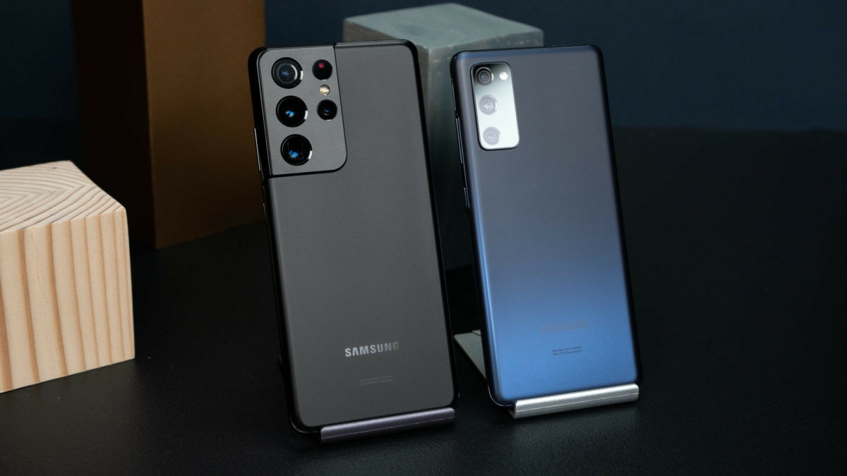        Samsung Galaxy S21  S20 FE   