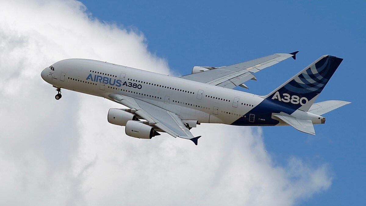         Boeing,    Airbus