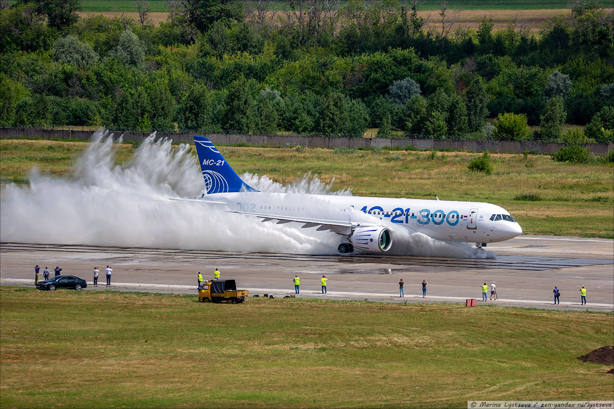  :     Boeing  Airbus,  600-700   -21