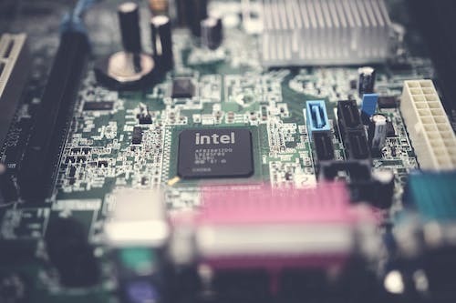   Linux       Intel Itanium