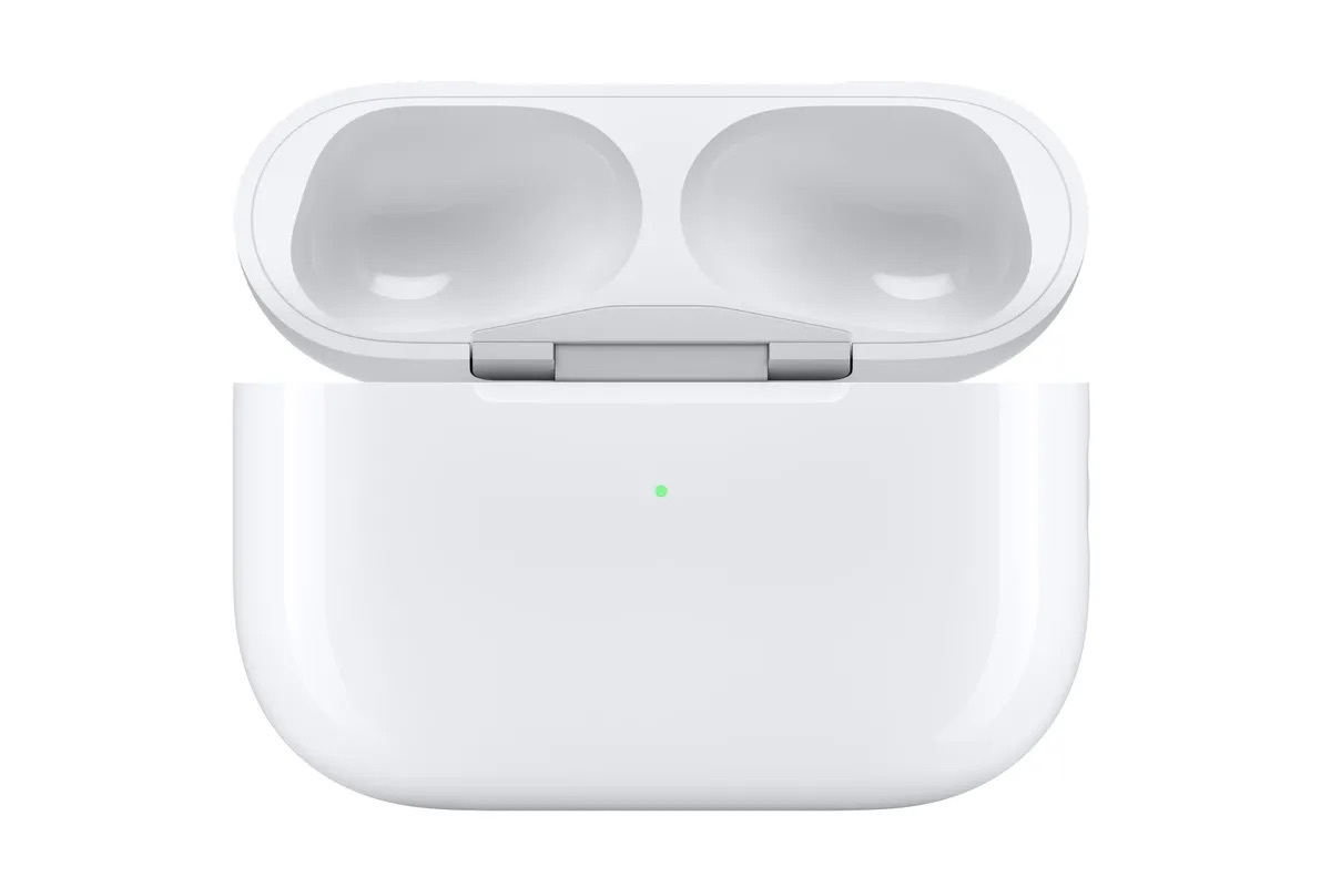 Apple      AirPods Pro   USB-