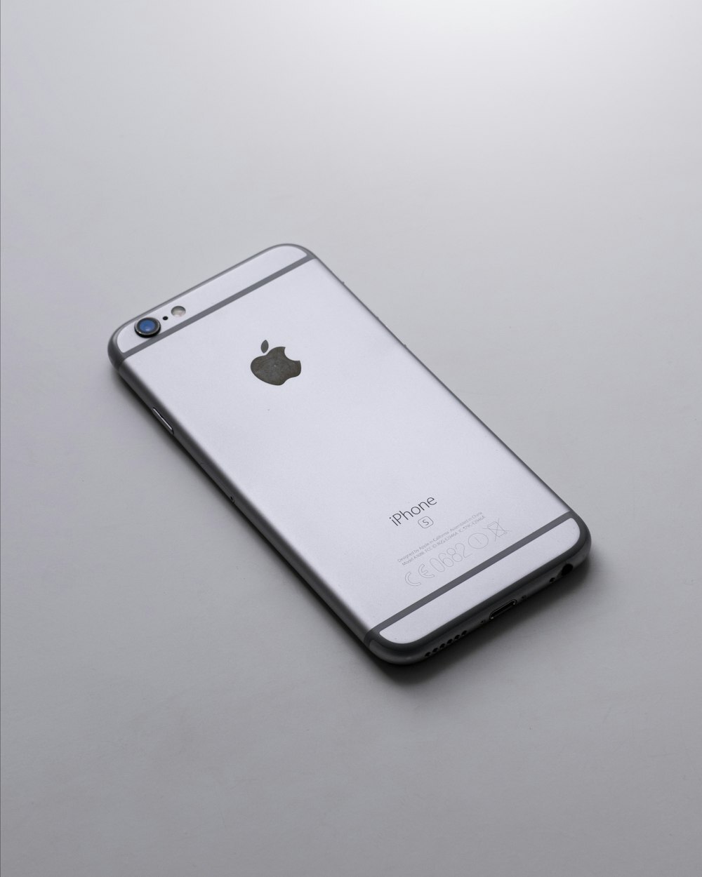  apple      iphone 