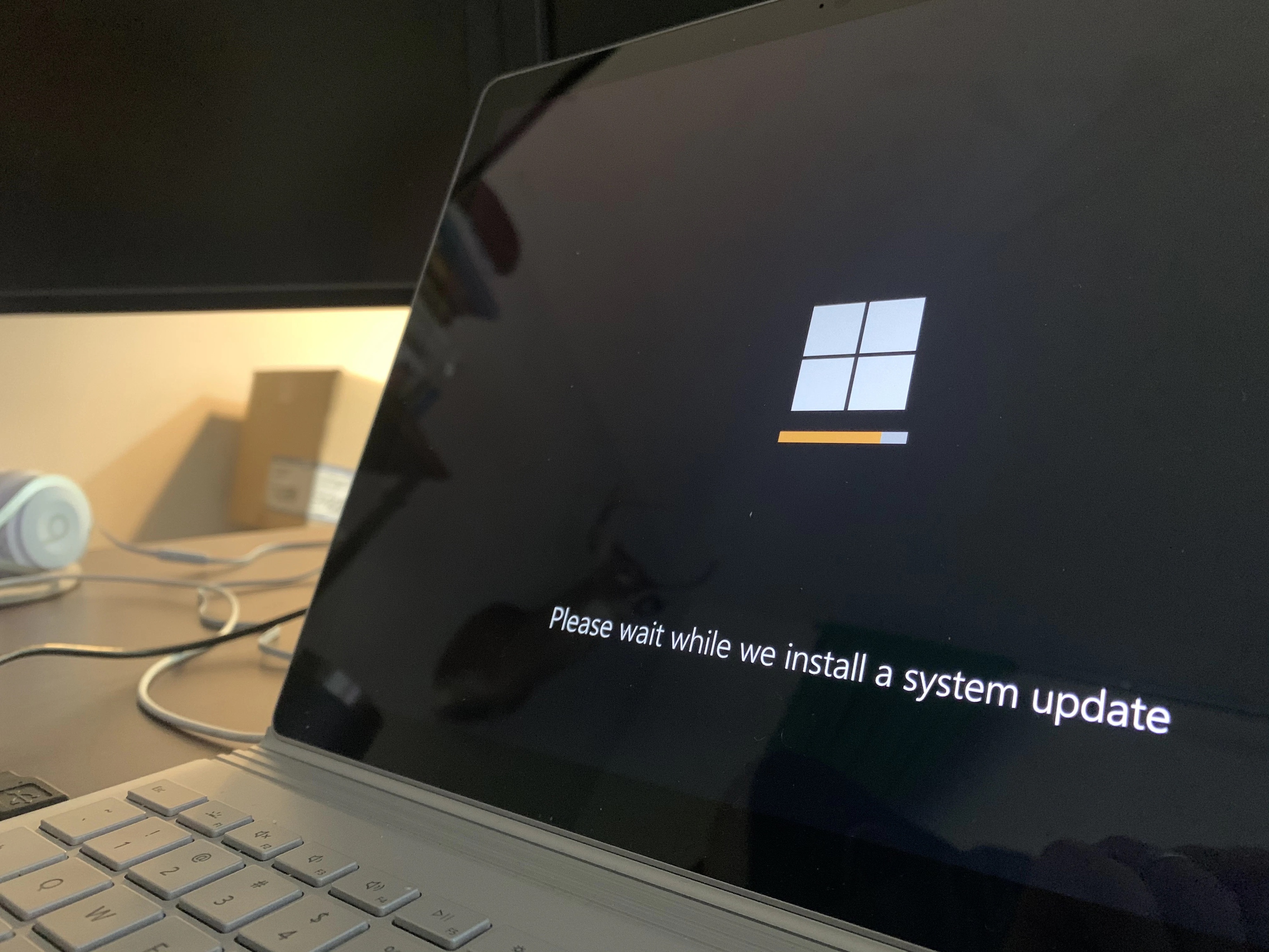 Microsoft  , -    Windows 10