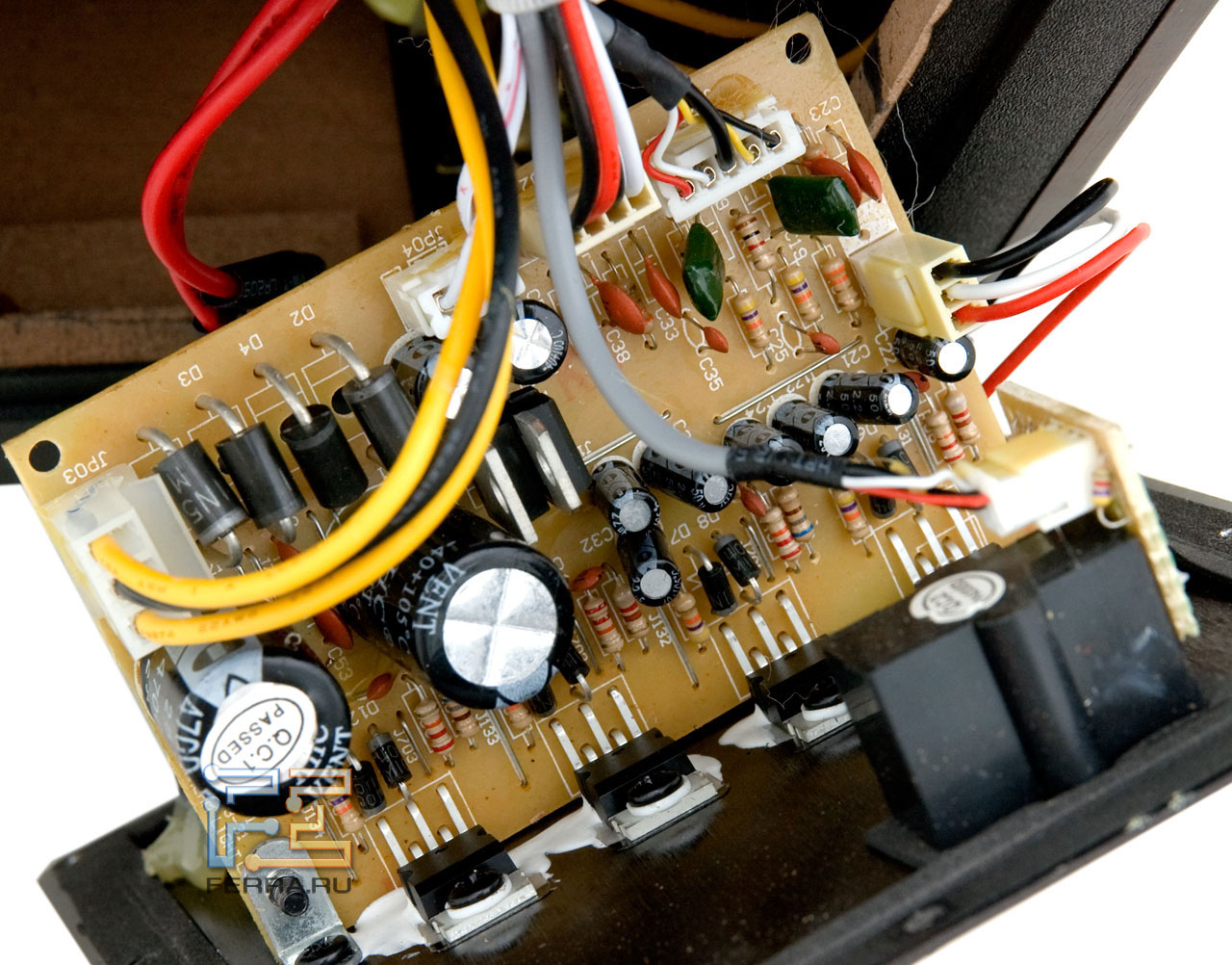 SVEN STREAM: теперь и в версии Light - Ferra.ru