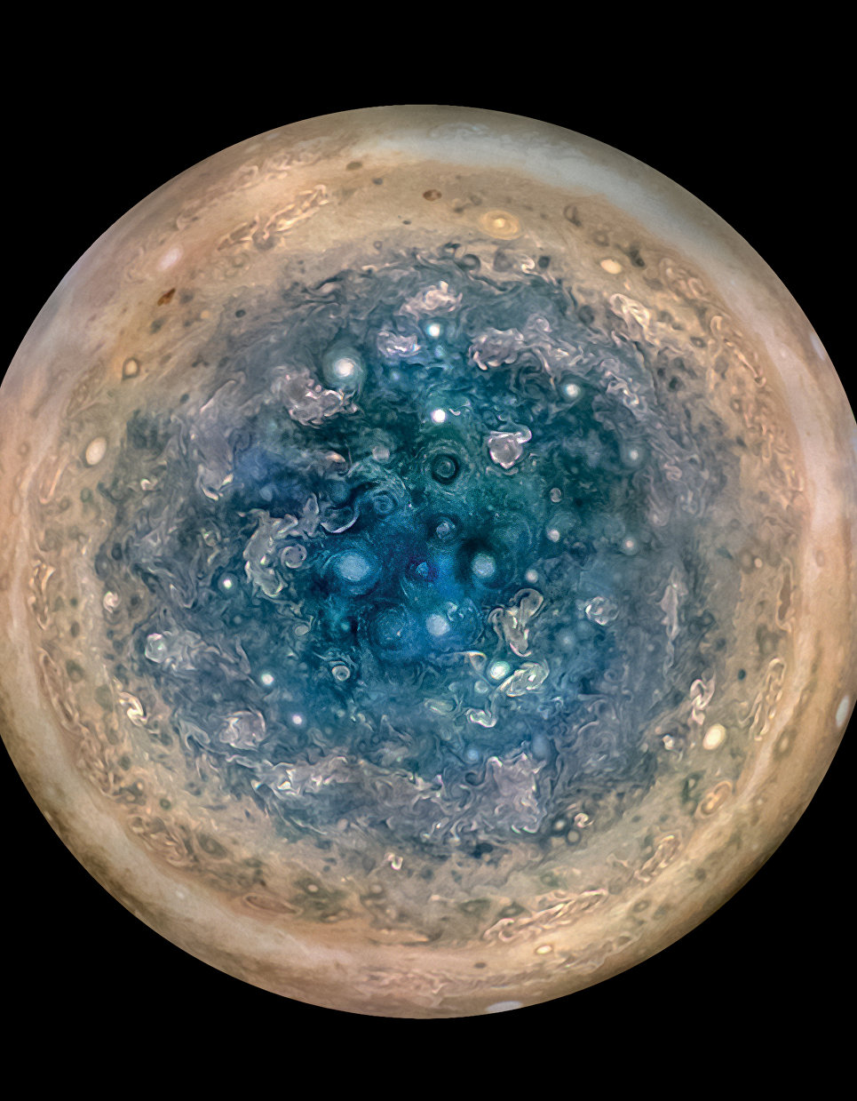 Получены первые данные о Юпитере от зонда Juno