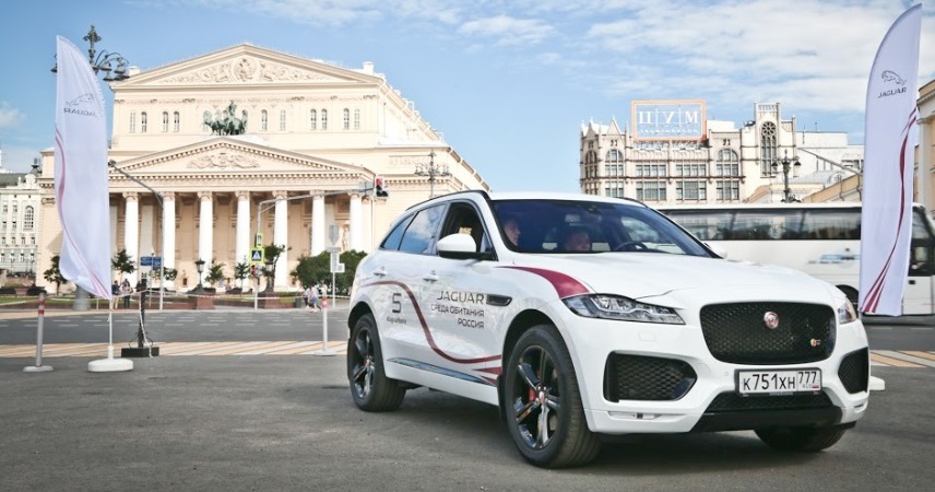 Jaguar Land Rover оснастит свои автомобили Яндекс.Навигатором и Музыкой
