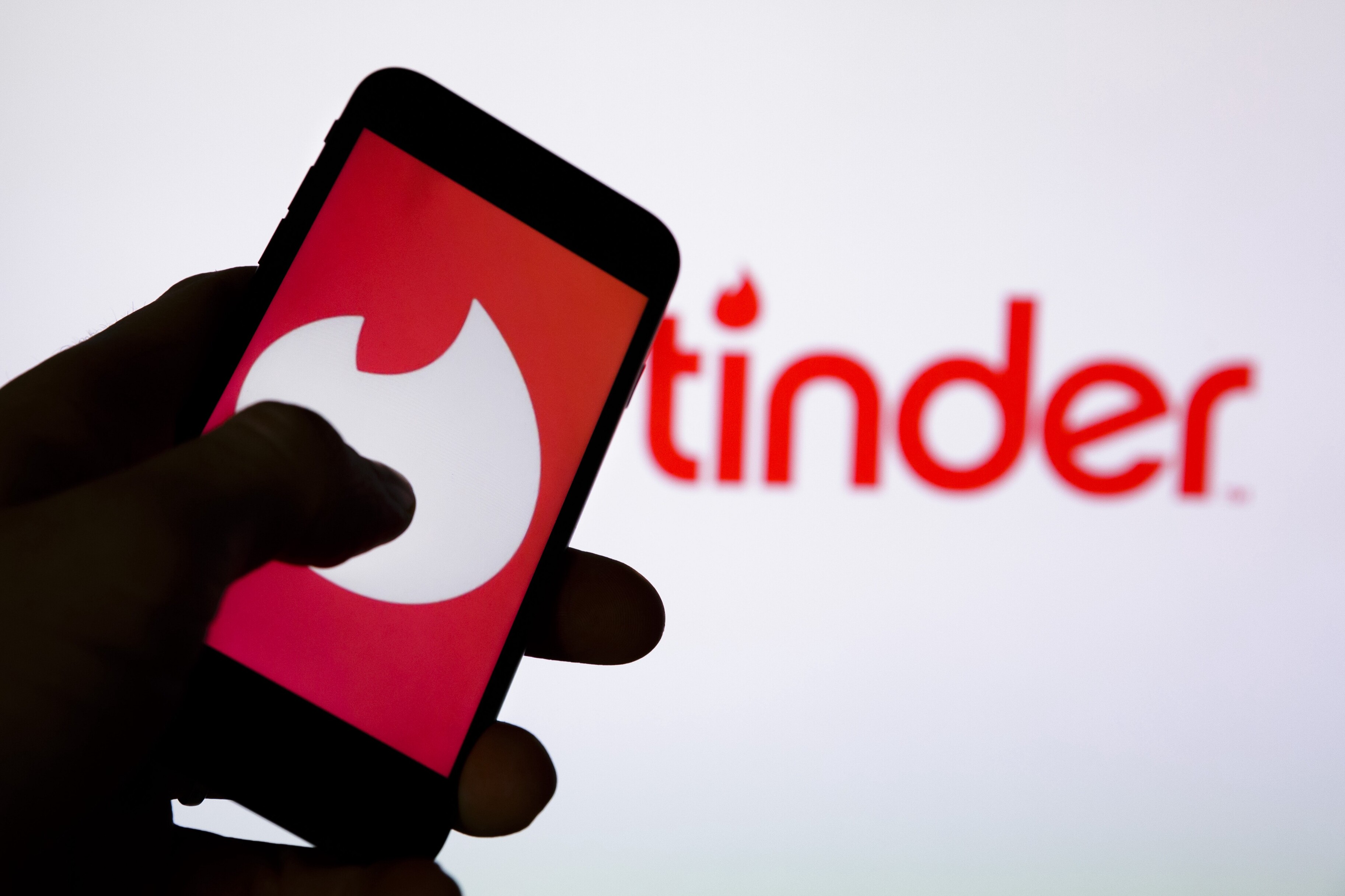 Приложение для знакомств Tinder закрыло доступ пользователям, штурмовавшим Капитолий