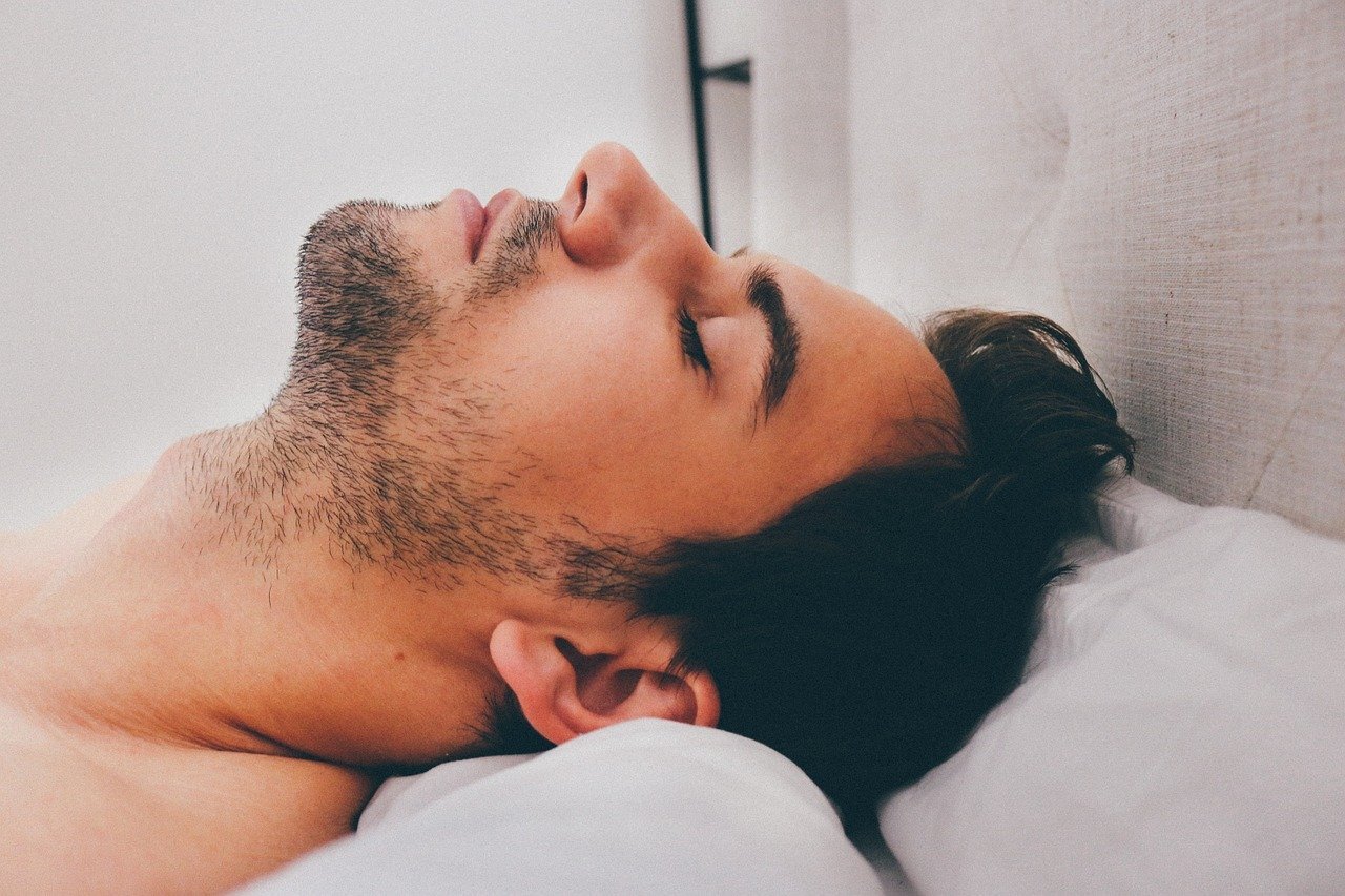 Учёные рассказали о пользе послеобеденного сна