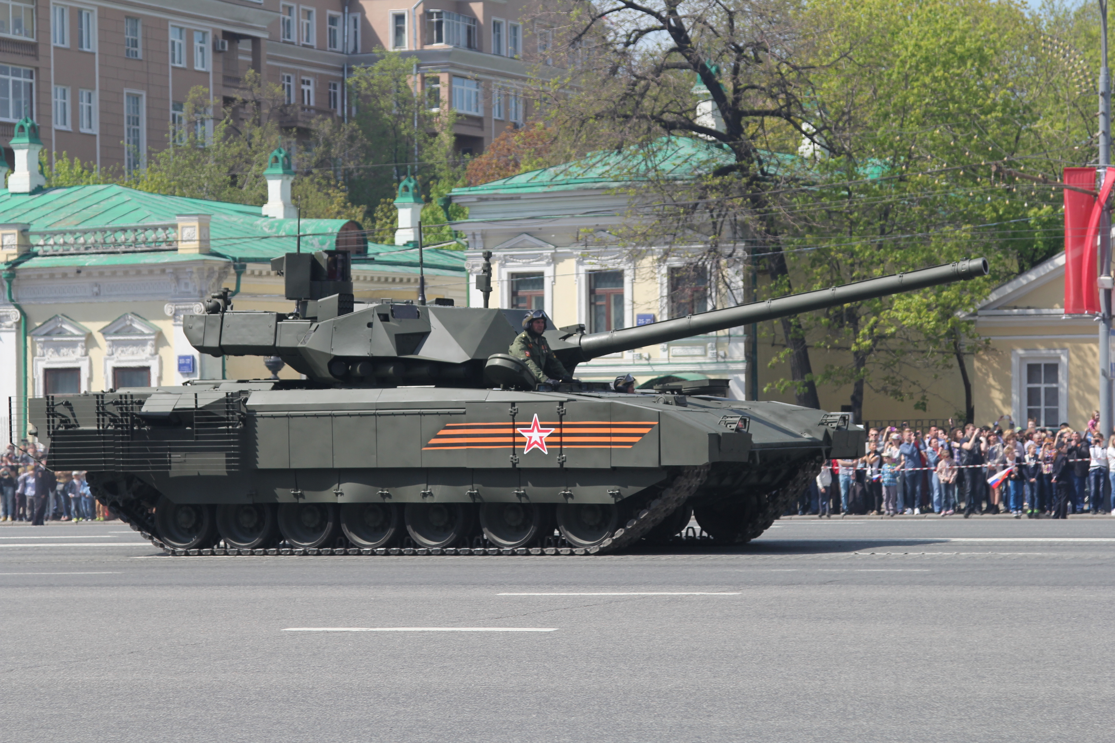 Цифра дня: Сколько современной боевой техники будет в российской армии к 2022 году?