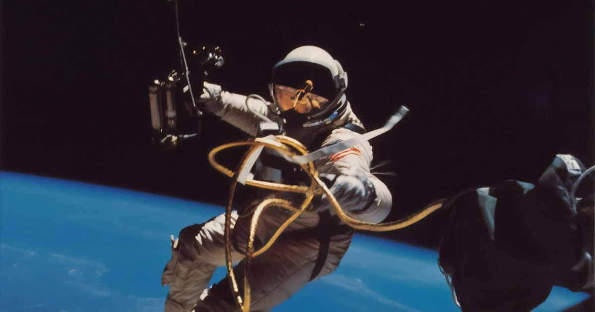 aab8ec3f3f8e9e834f89744d916e934cdadc0805