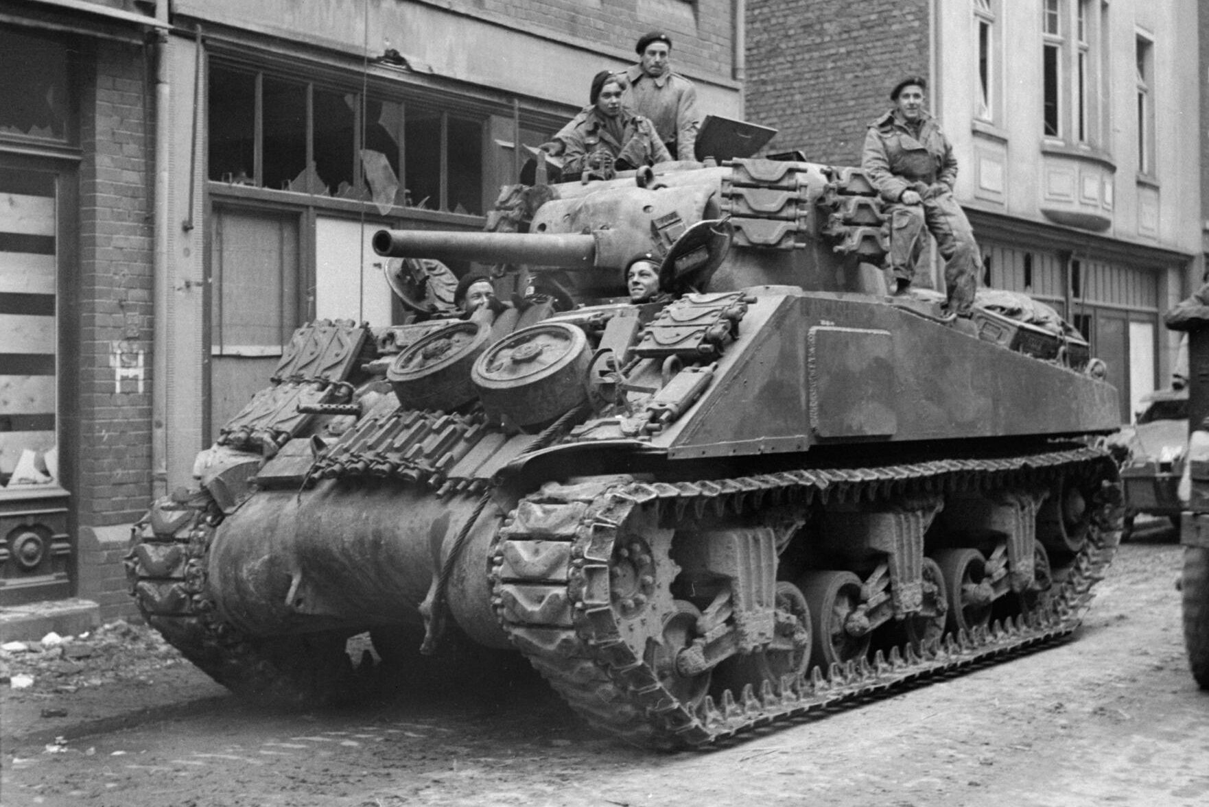 Какой танк, участвующий во Второй мировой, считается лучшим: мнение военного эксперта