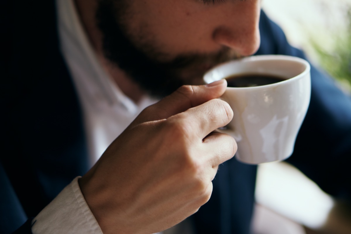 Пять привычек, связанных с кофе, которые ускоряют старение