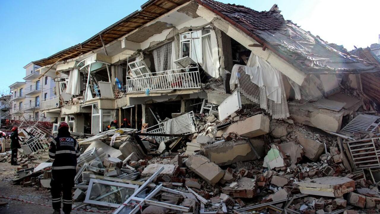 38a591102c329aebc1eec21df75a4a4d359137d5