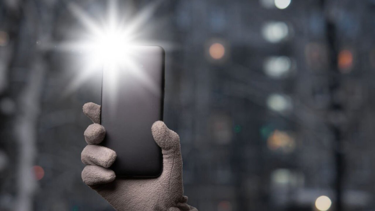 В Android-смартфонах разрешат контролировать яркость фонарика