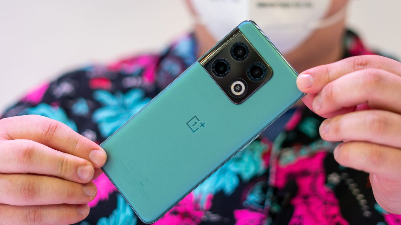 Насколько глобальная версия OnePlus 10 Pro будет дороже китайской ...