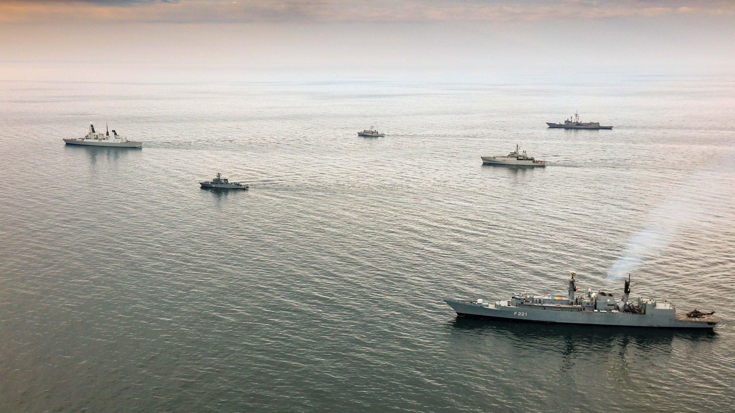 НАТО ввело военные корабли в воды Балтийского моря