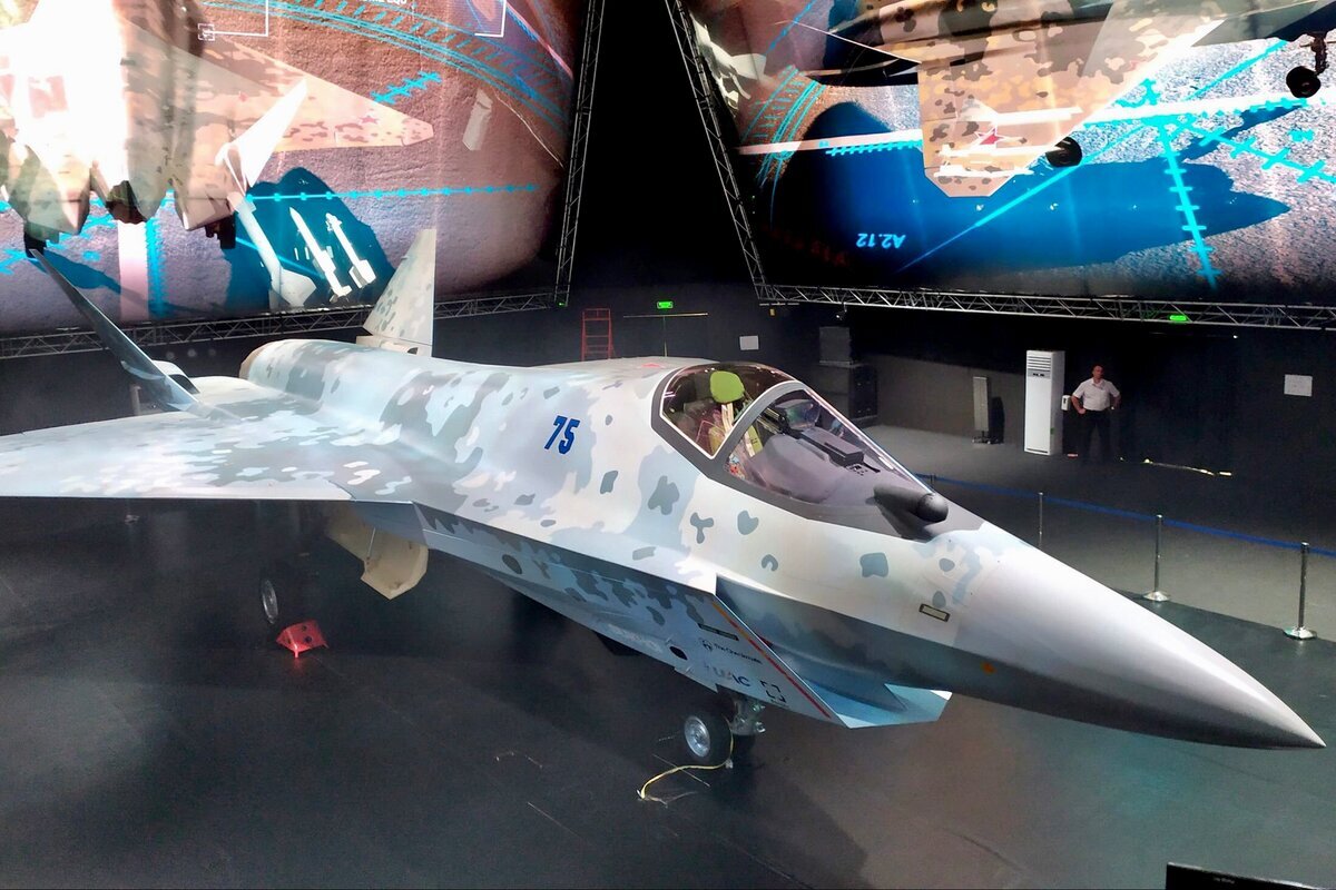 Когда в России начнётся серийное производство истребителей Су-75 Checkmate