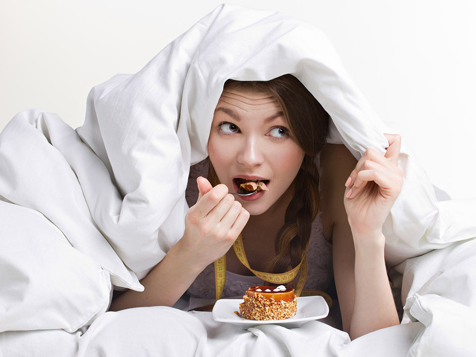Из-за этих пищевых привычек вы плохо спите