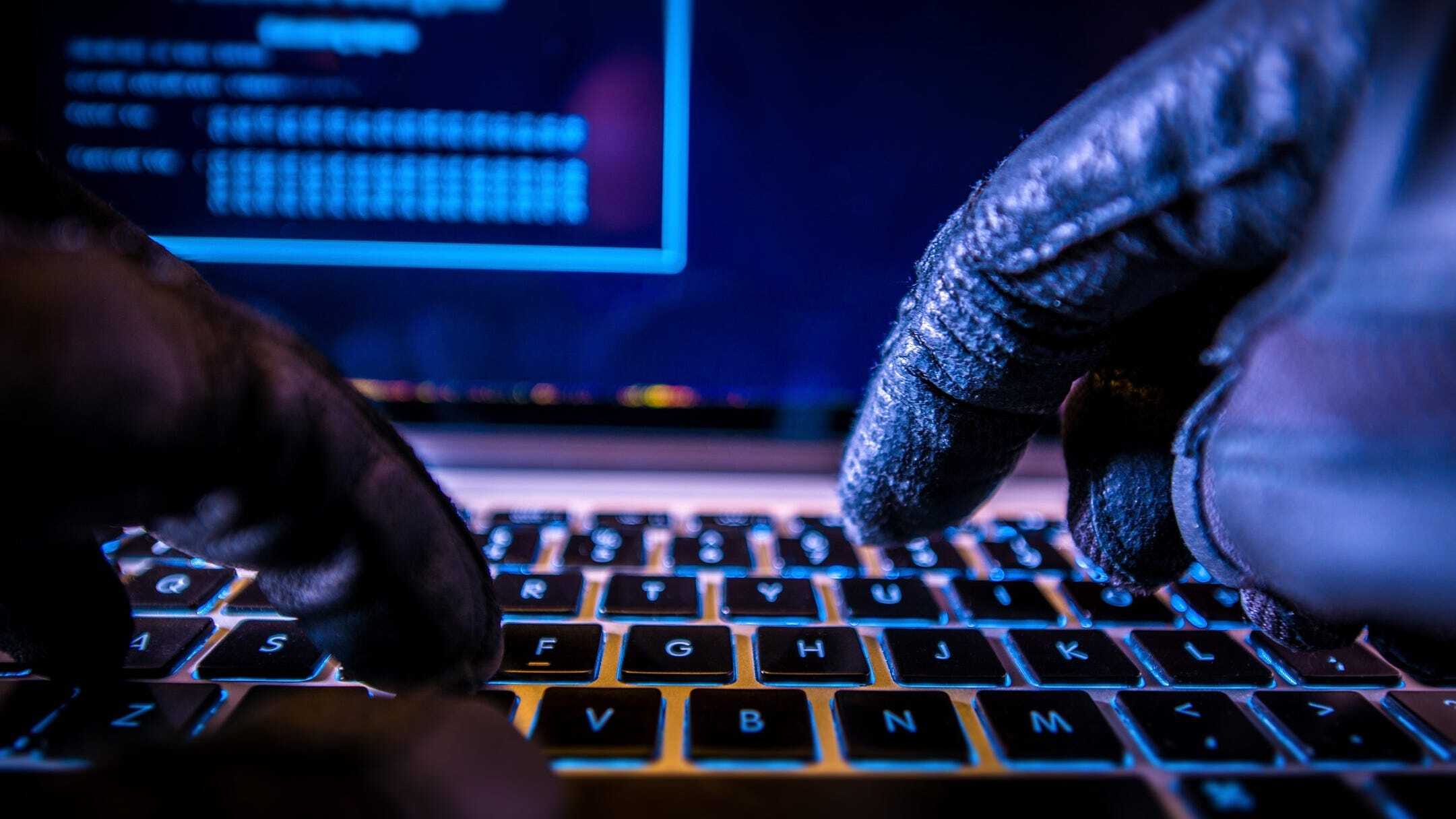 Хакеры не будут взламывать вашу компанию через компьютер. Они взломают её через смартфоны ваших работников
