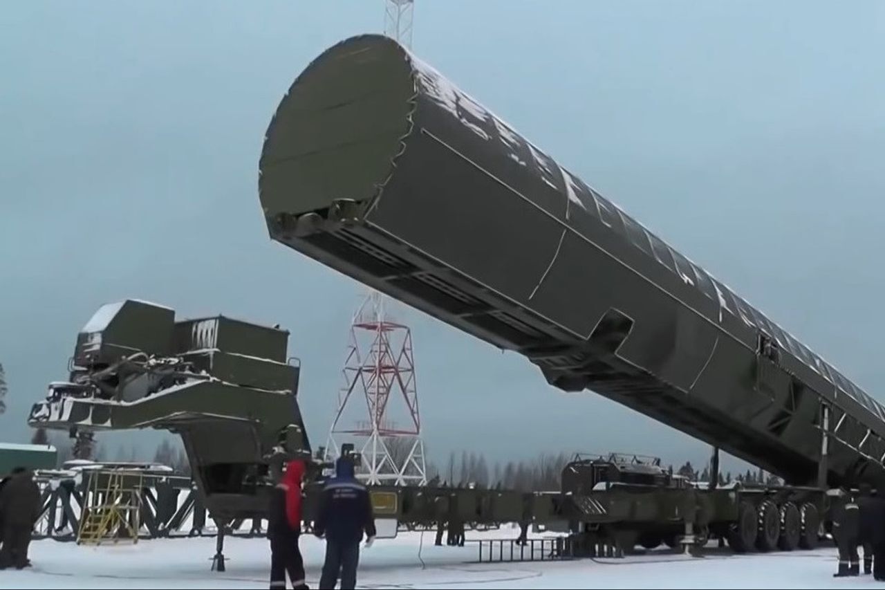 Глава «Роскосмоса» сравнил американские ракетные системы с российским «Сарматом»