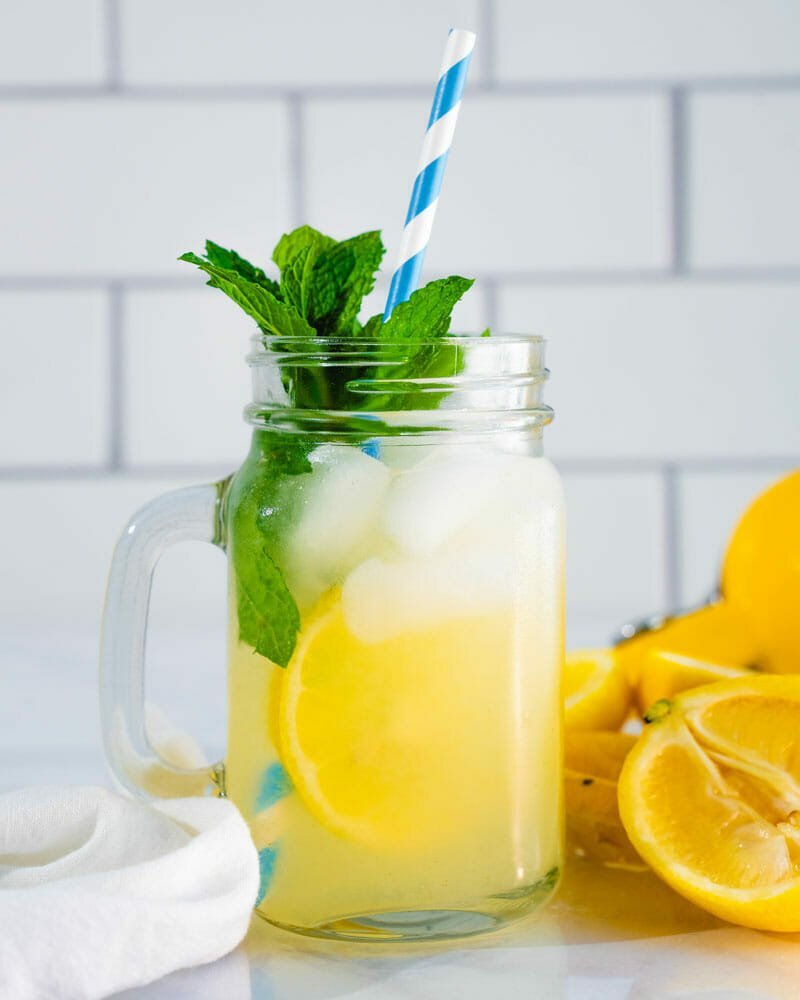Чем опасен лимонад для здоровья