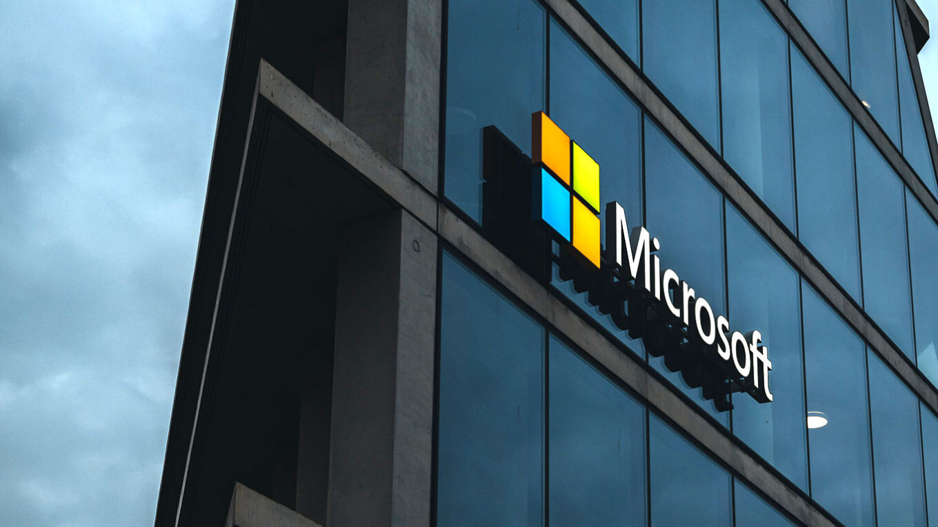 Решение уйти с российского рынка стоило Microsoft больше $100 млн