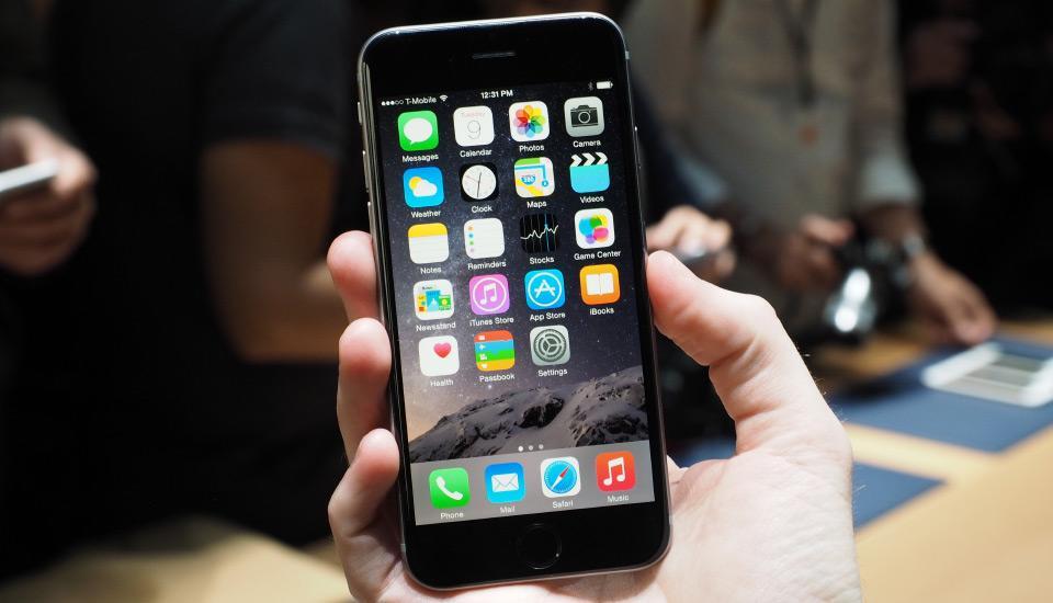 Сервисные центры Apple смогут определять, перезагружался ли внезапно iPhone в последнее время