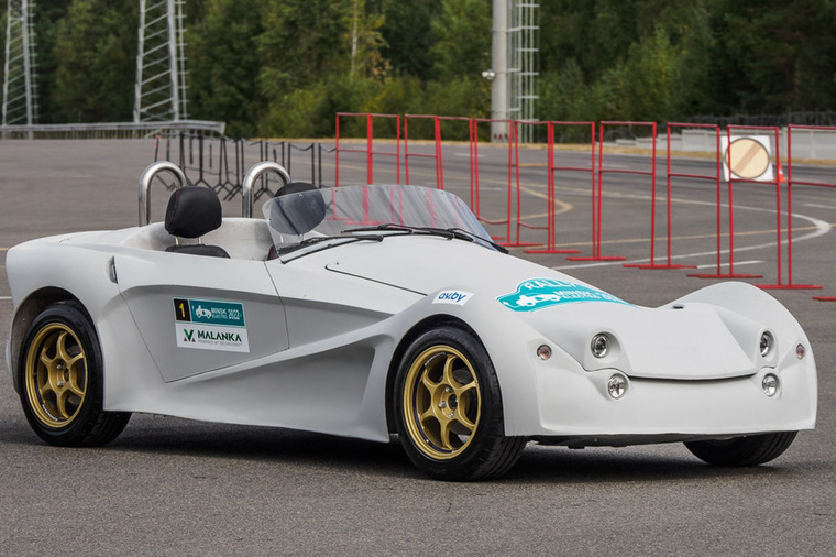 Только взгляните: это первый белорусский спортивный электромобиль