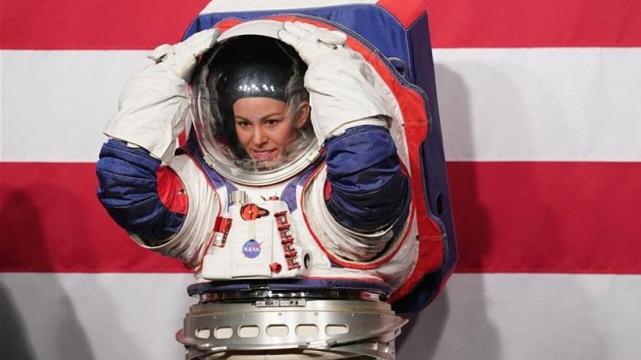 Этот скафандр станет основой для будущей лунной миссии NASA — Ferra.ru