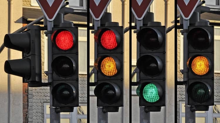 Почему цвета светофора - именно красный, жёлтый и зелёный