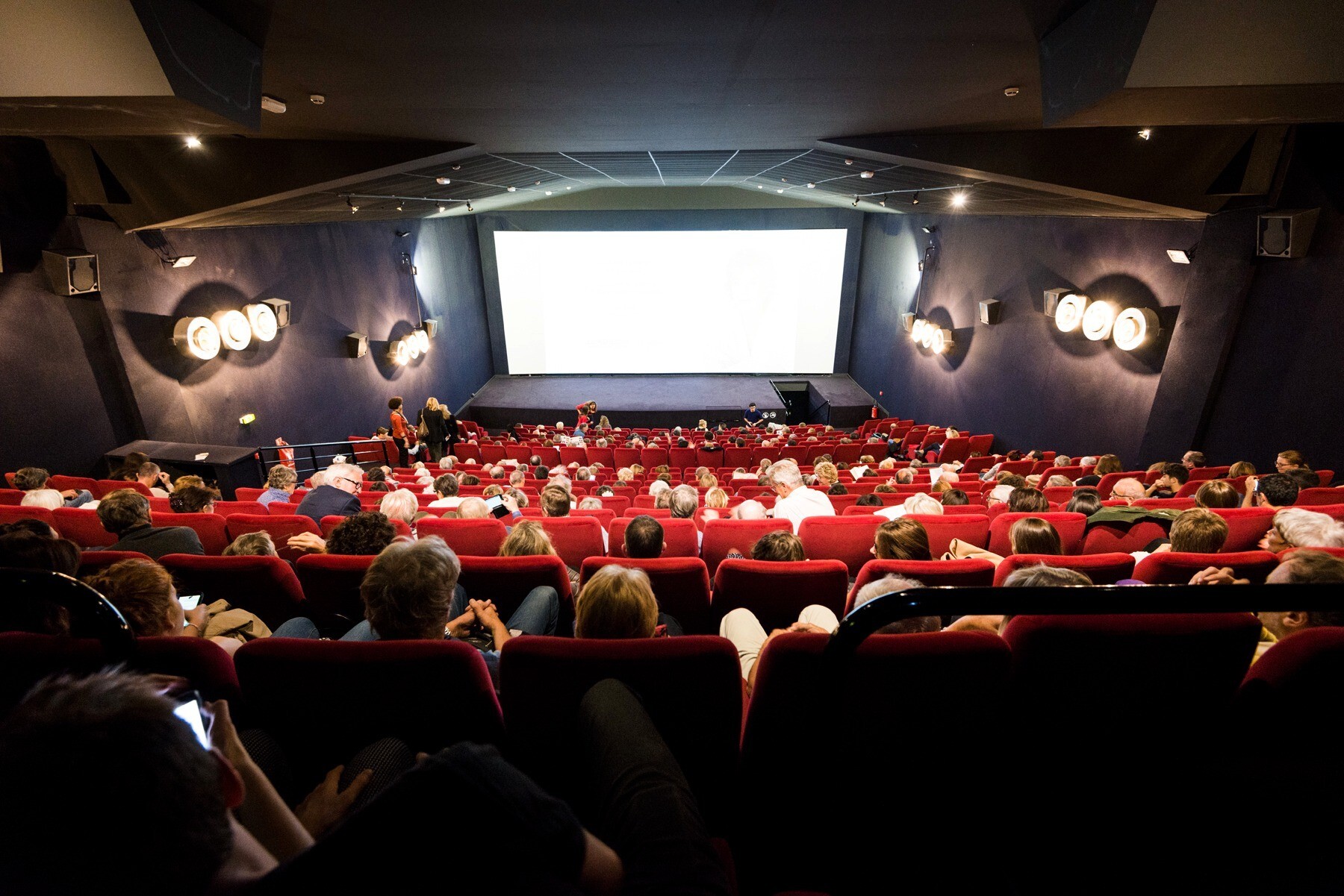 Российские кинотеатры поддержали идею о принудительном лицензировании контента