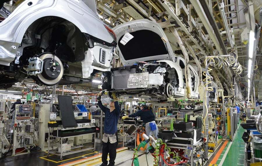 Toyota урежет объёмы выпуска автомобилей из-за дефицита полупроводников