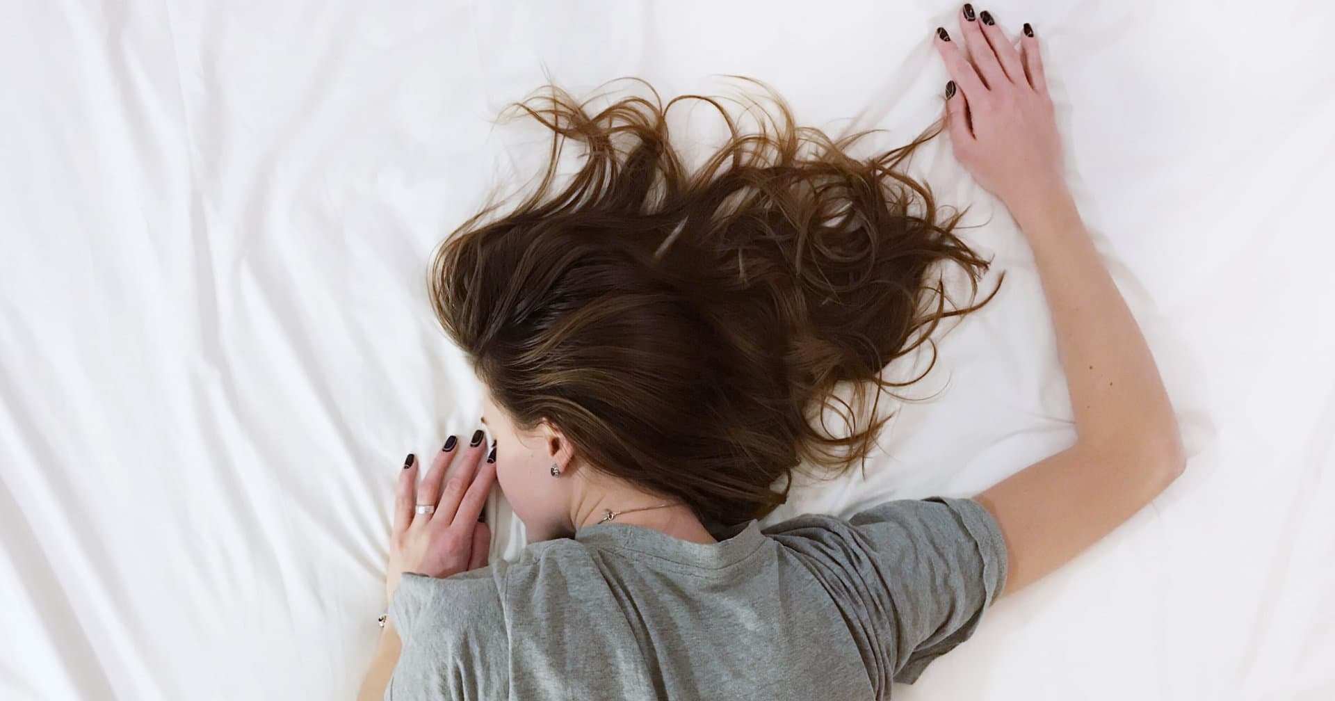 Что случится с вашим здоровьем, если вы будете ложиться спать с мокрыми волосами