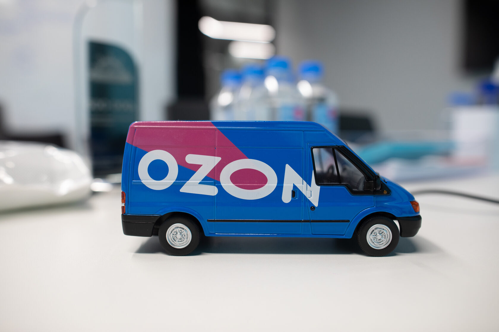 Ozon ускорит доставку из Китая и откроет в стране офис