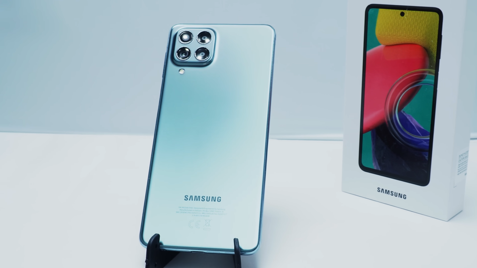 Почему Samsung Galaxy M53  хороший смартфон, но покупать его не стоит