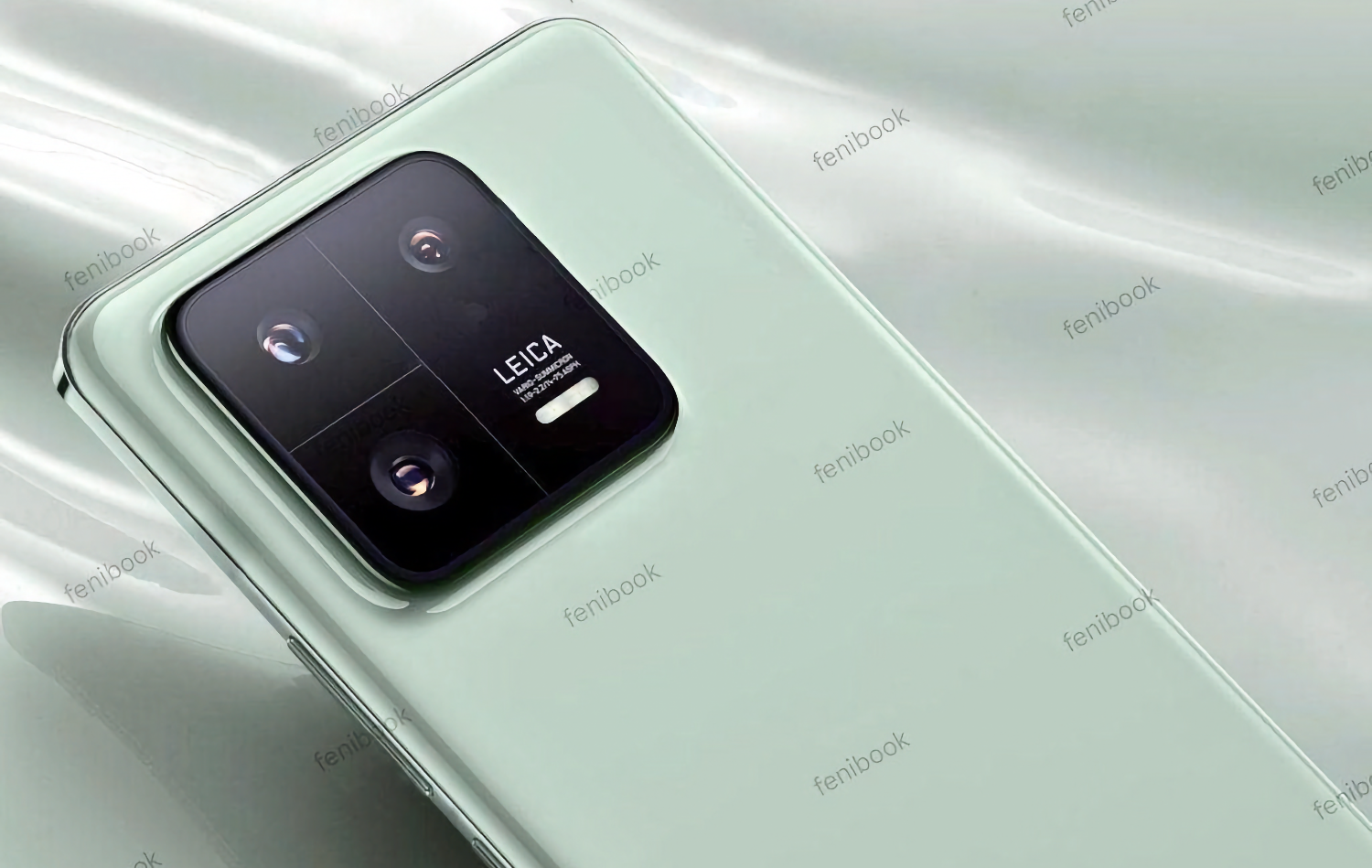 «Живые» фото Xiaomi 13 Pro подтвердили дизайн смартфона
