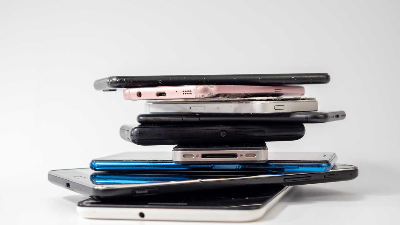 Tele2 начал выкупать старые смартфоны. Деньги переведут вам на карту ...