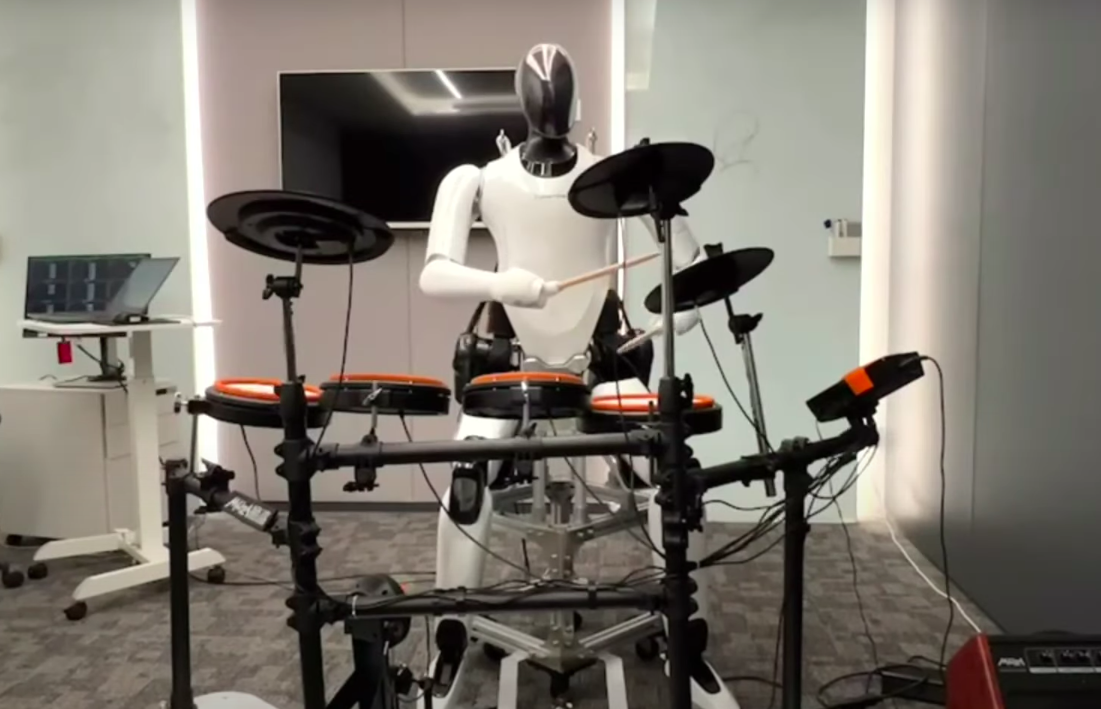 Xiaomi научила своего человекоподобного робота играть на барабанах